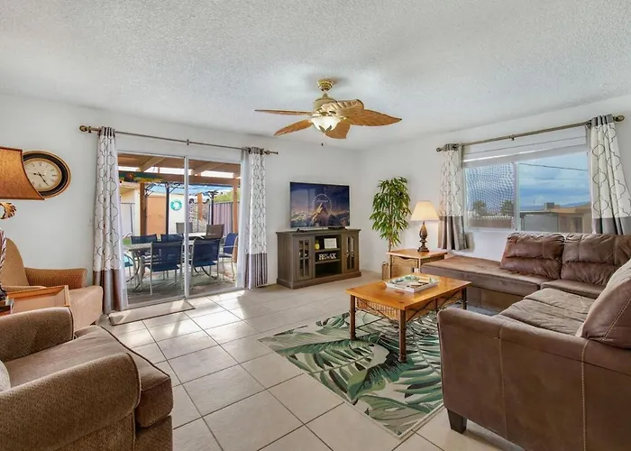 Welcome To Cisco! Pool | Firepit | Minutestobridge Holiday home Lake Havasu City